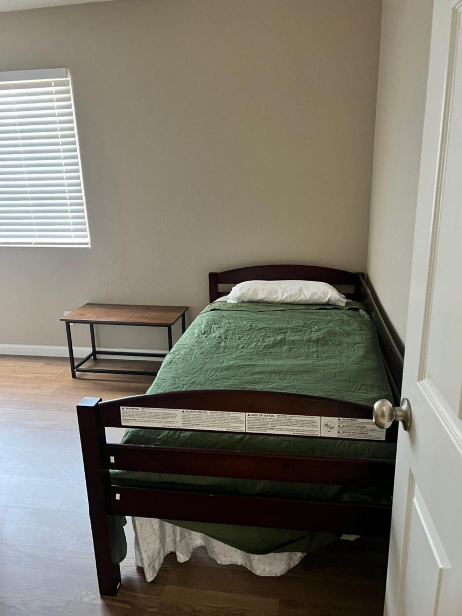 Serene 2Bed 1Bath Condo With Parking Fresno Ngoại thất bức ảnh