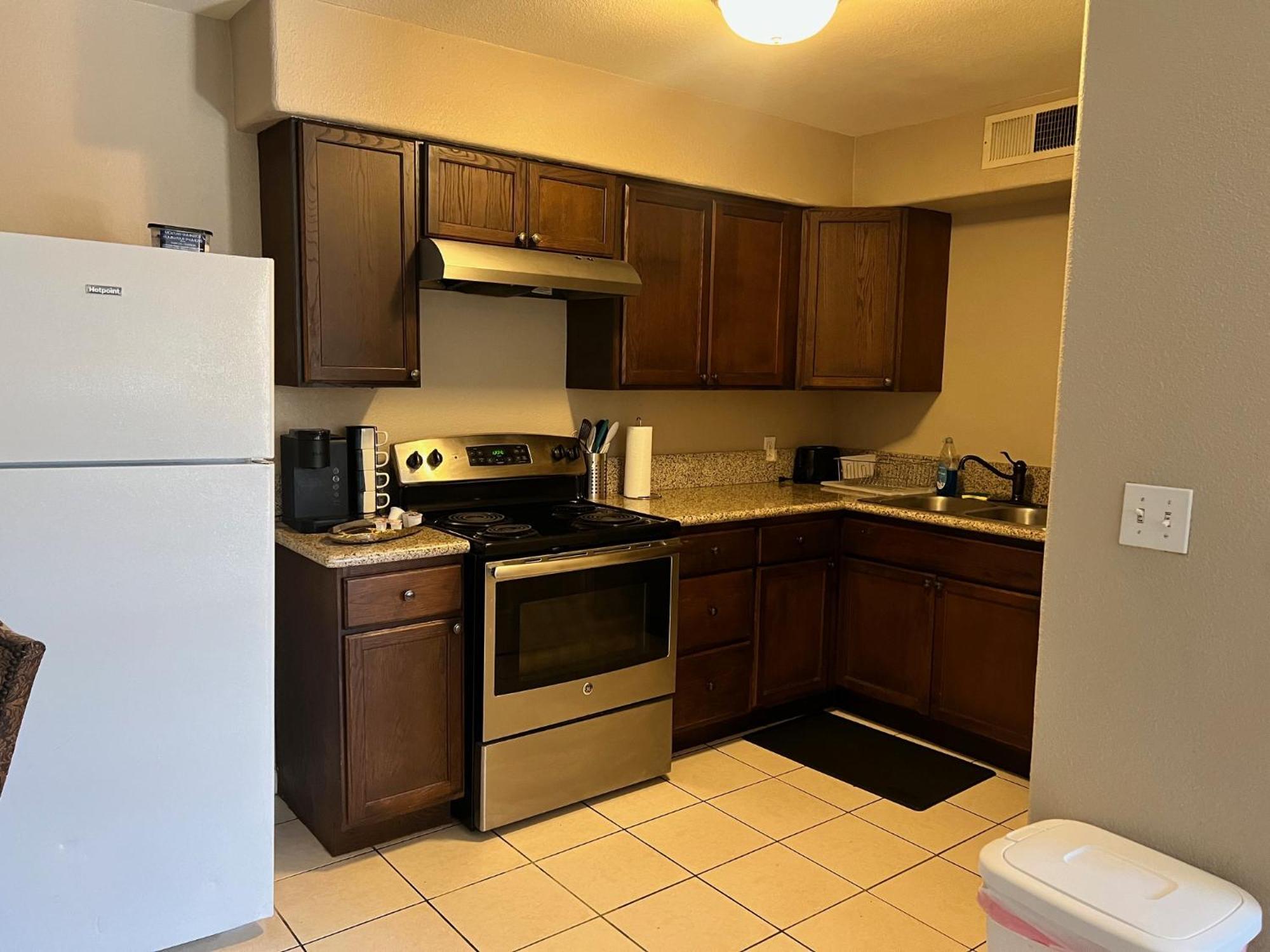 Serene 2Bed 1Bath Condo With Parking Fresno Ngoại thất bức ảnh
