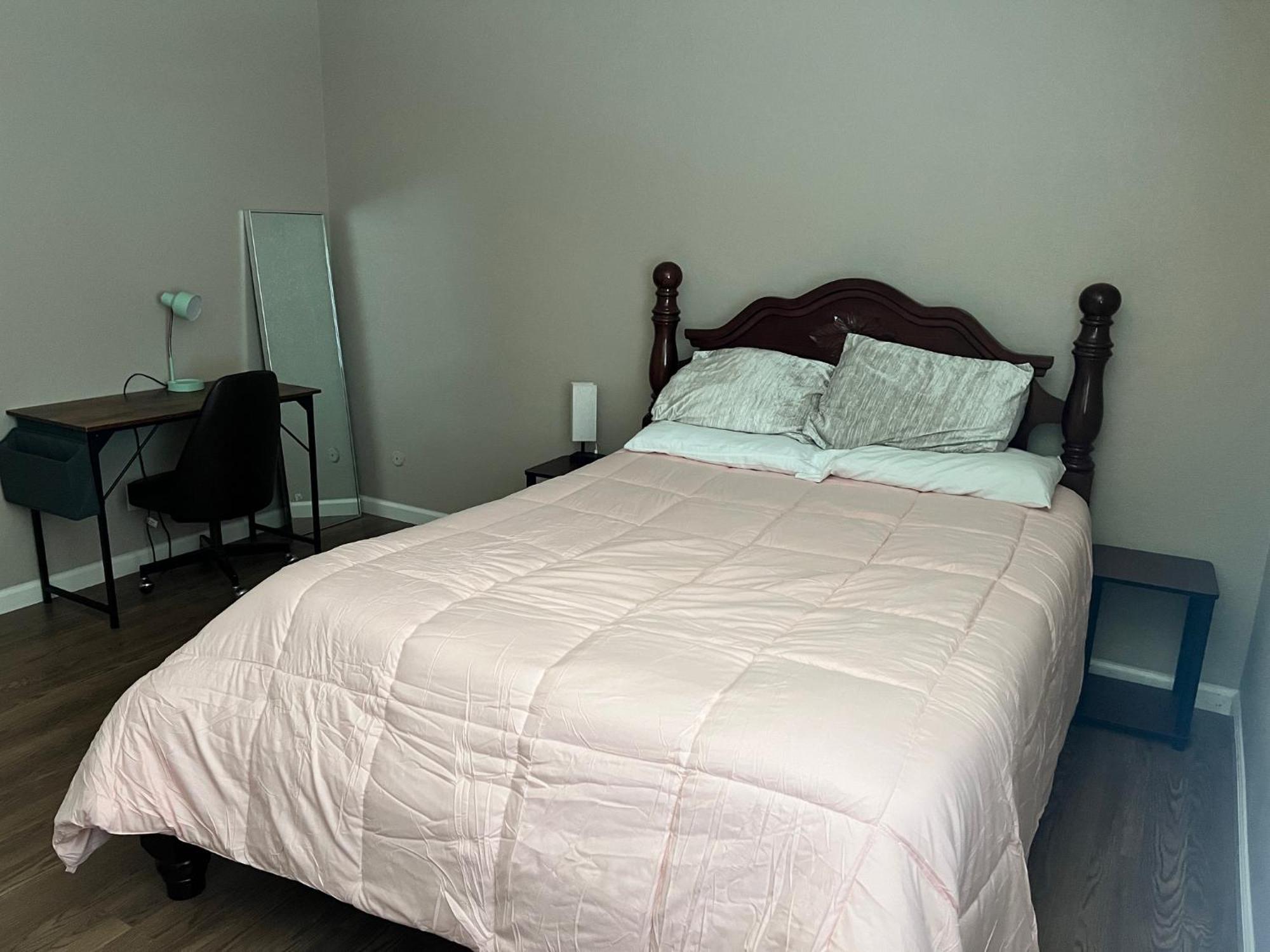 Serene 2Bed 1Bath Condo With Parking Fresno Ngoại thất bức ảnh
